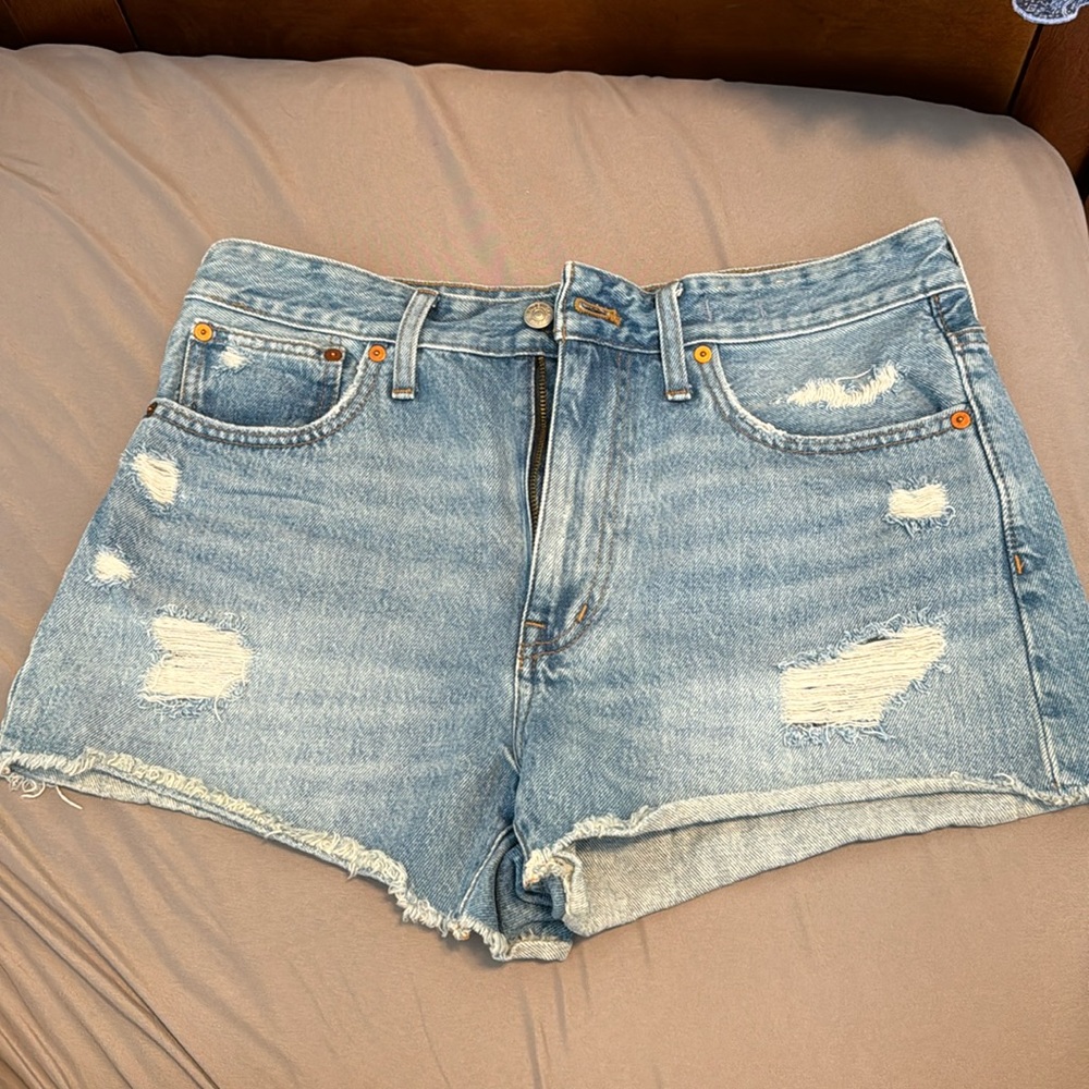 Madewell Relaxed denim shorts (28’)